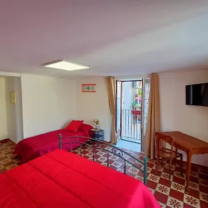 apt-cuntintizza-family-house.catania-hotels.net/